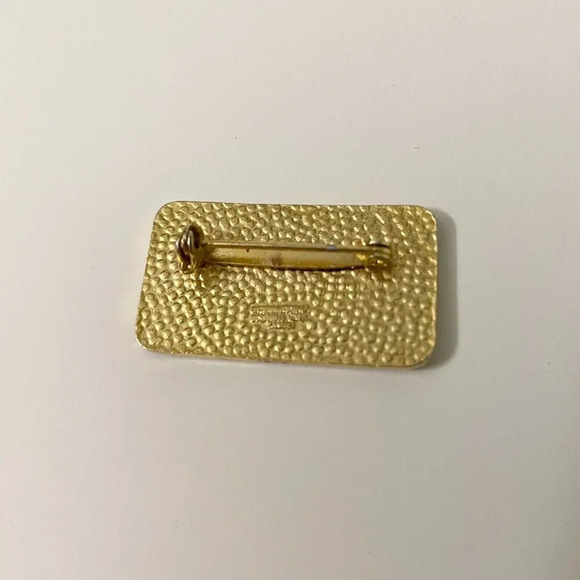 Vintage Roughing It Camping  Pin Taiwan - Picture 7 of 11